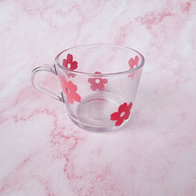 Load image into Gallery viewer, Daisy Flower Glass Coffee Mug