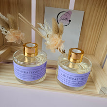 Load image into Gallery viewer, Lavender and Ylang Ylang Floral Reed Diffuser
