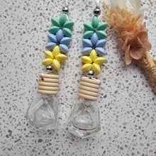 Load image into Gallery viewer, Flower Daisy Beaded Car Diffuser - Winter Sun