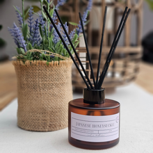 Load image into Gallery viewer, Japanese Honeysuckle Reed Diffuser 100ml – Luxury Home Fragrance