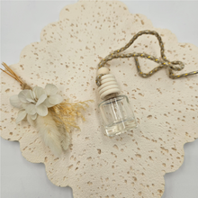 Load image into Gallery viewer, Orange & Cinnamon Hanging Diffuser – Luxury Car Fragrance