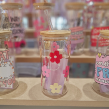 Load image into Gallery viewer, Pink Daisy Glass Can Tumbler – 470ml (16oz)