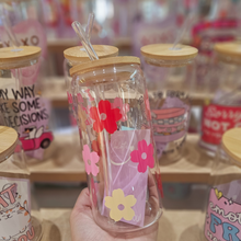 Load image into Gallery viewer, Pink Daisy Glass Can Tumbler – 470ml (16oz)