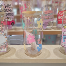 Load image into Gallery viewer, Rainbow Daisy Glass Can Tumbler – 470ml (16oz)